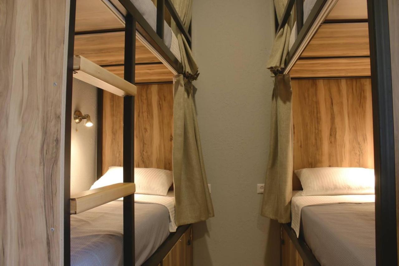 Hostel Nomad Tbilisi Esterno foto