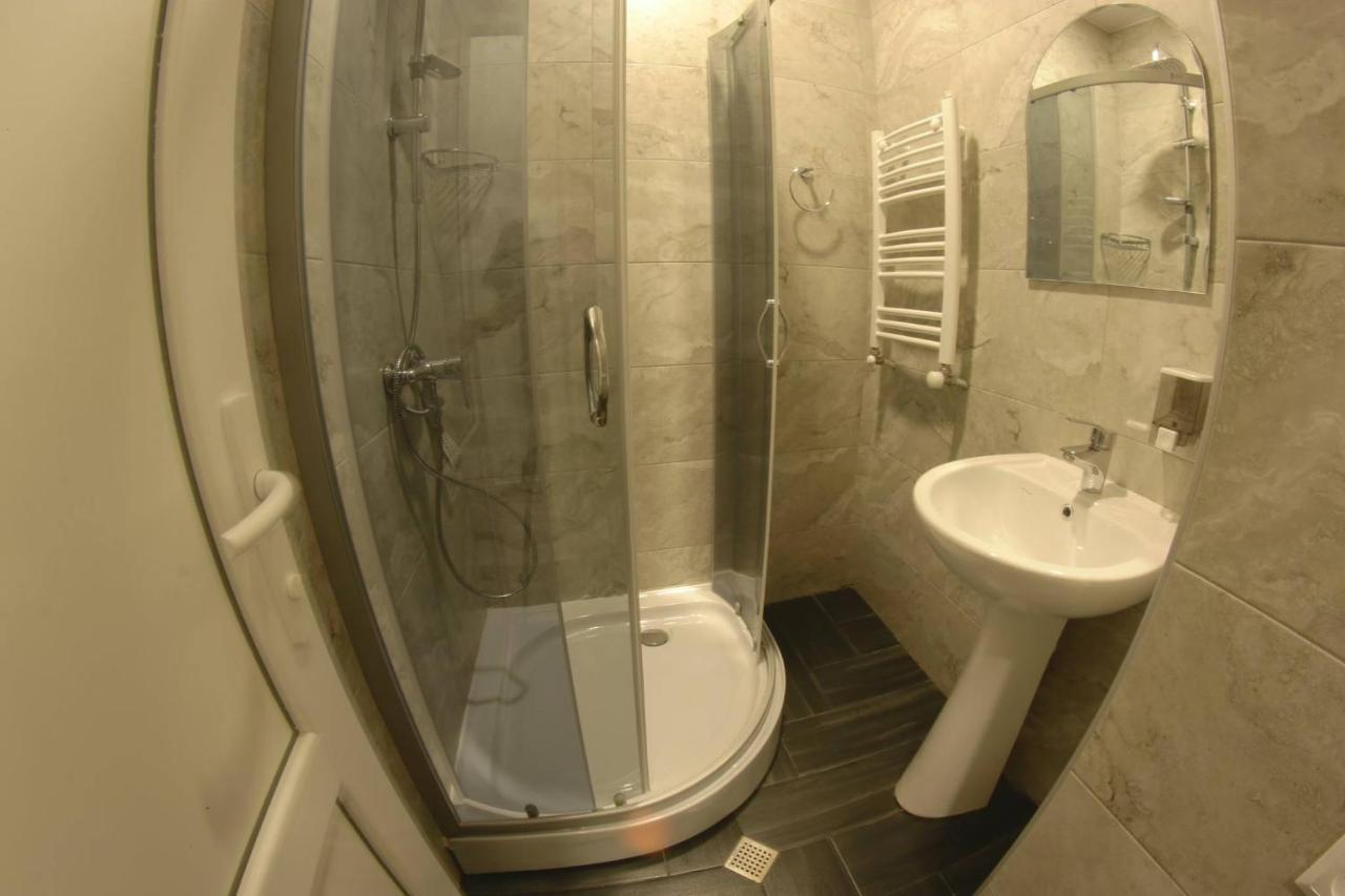 Hostel Nomad Tbilisi Esterno foto