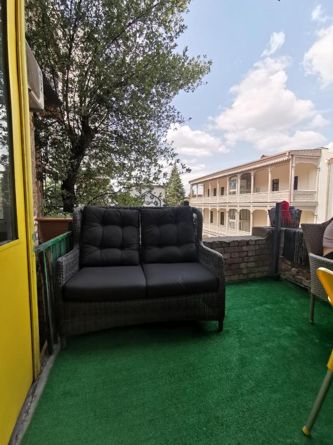 Hostel Nomad Tbilisi Esterno foto