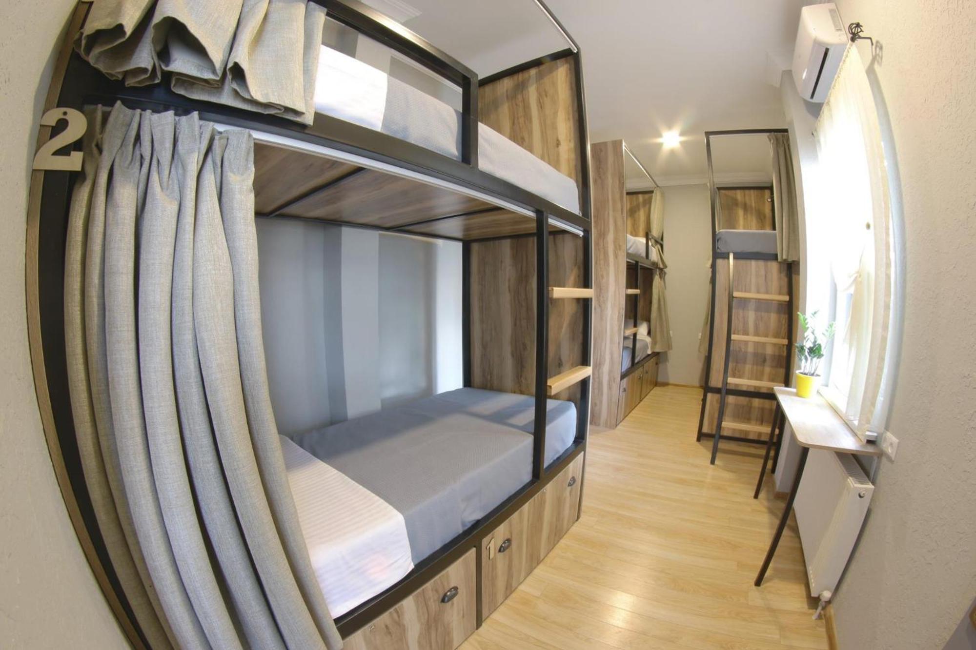 Hostel Nomad Tbilisi Esterno foto